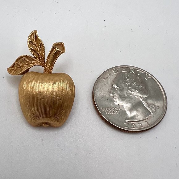 Avon Gilded Apple Brooch - Picture 2 of 4